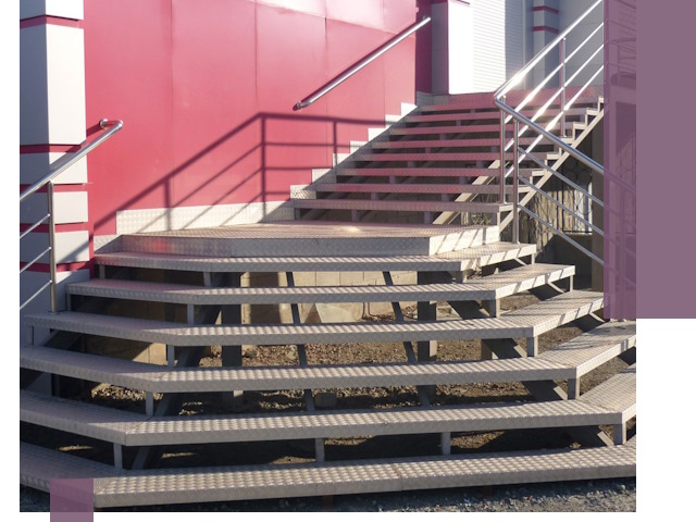 Лестницы для магазина в Рузаевке — изготовление и монтаж