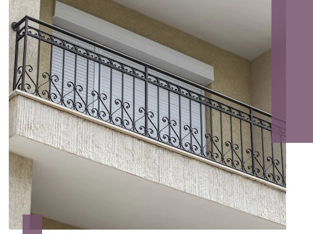 Балконные ограждения из металла и стекла в Рузаевке для домов