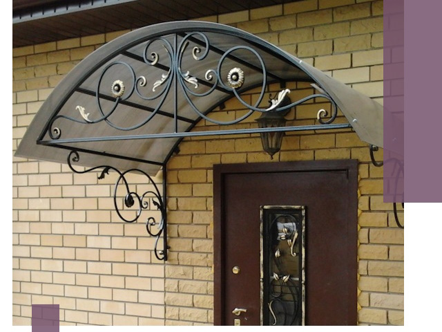 Изготовление козырьков из металла под ключ в Рузаевке