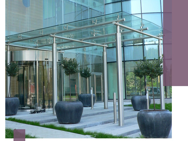 Навесы из стекла на заказ в Рузаевке — монтаж и установка